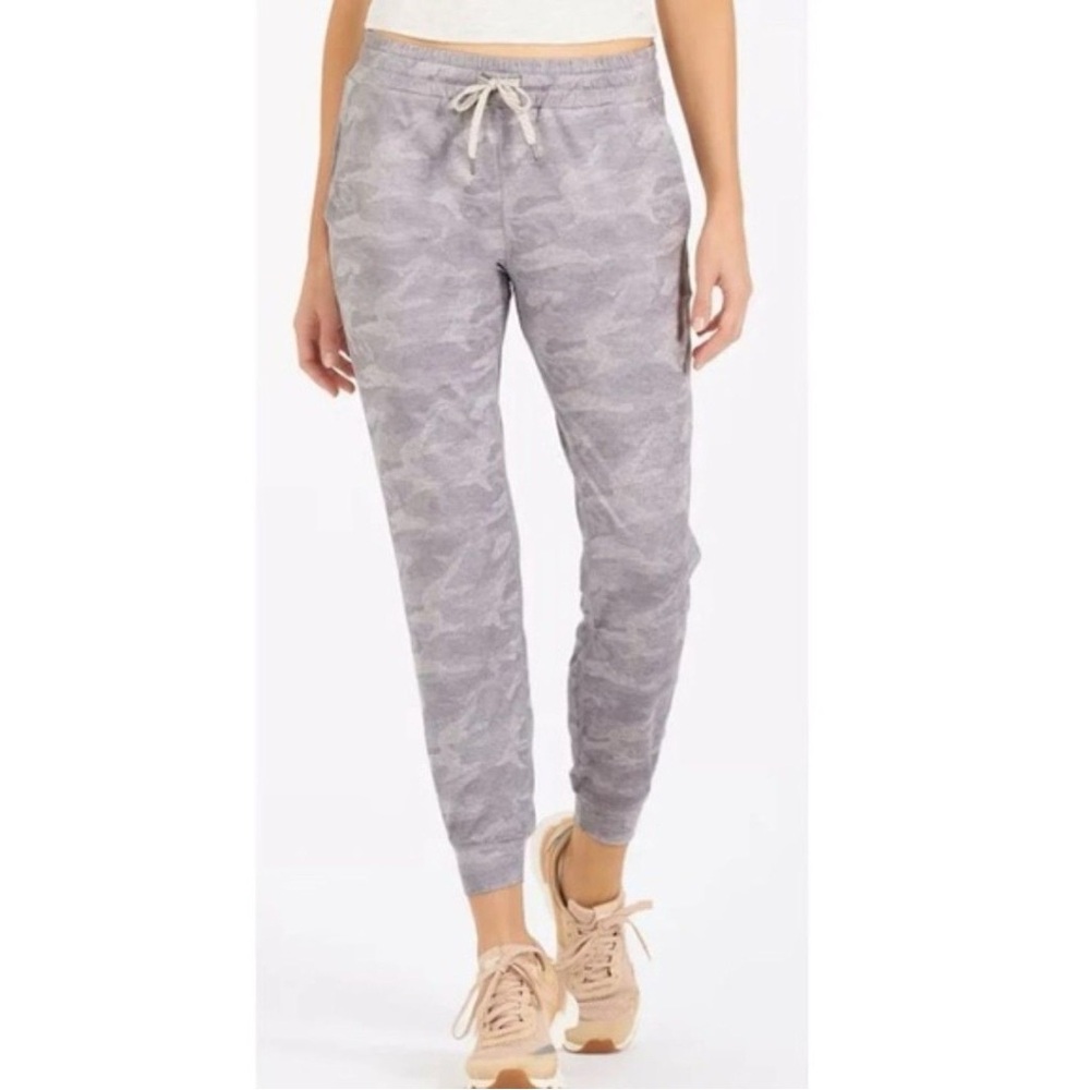 Vuori Performance Jogger, Gray Camo, Size M, Long Length